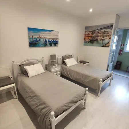 Antero Quental Apartment *